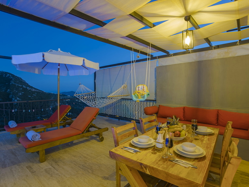  gece  -  Kasım
  | Kalkan İslamlar'da Jakuzili ve Isıtmalı Havuzlu Romantik Villa Tatili